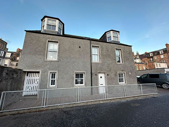 2 Bedroom Flat To Rent In Ground Floor Flat, High Street, Perth, PH1