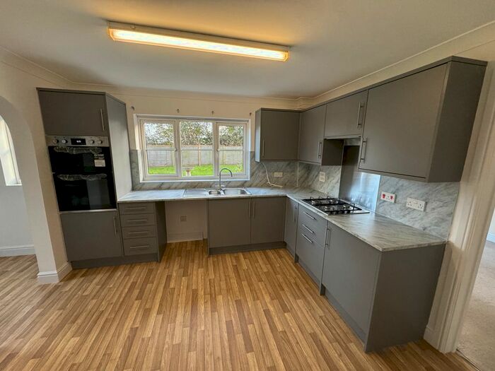 4 Bedroom Detached House To Rent In Alder Close, North Petherton, Bridgwater, TA6