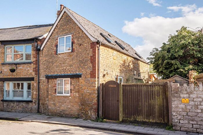2 Bedroom End Of Terrace House For Sale In Station Road, Castle Cary, BA7