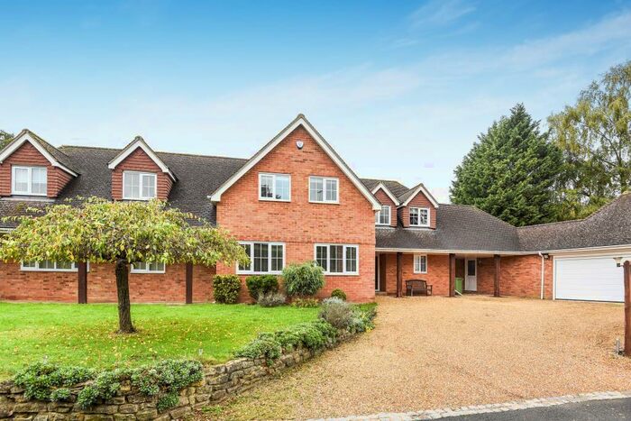 5 Bedroom Detached House To Rent In Popeswood Road, Binfield, RG42