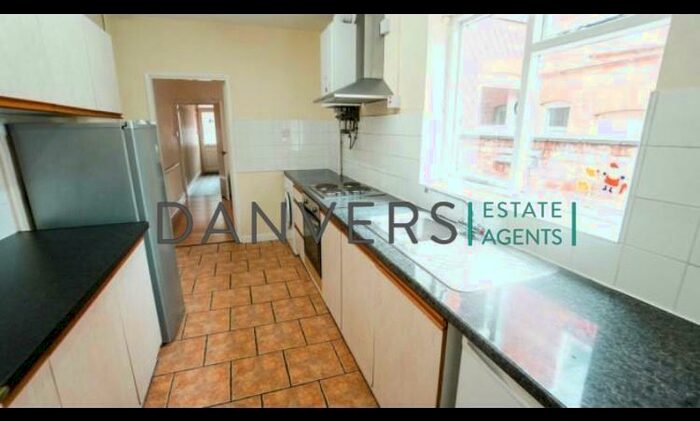 4 Bedroom Terraced House To Rent In Harrow Road, Leicester, LE3