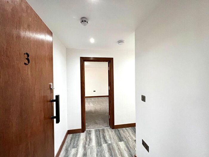 3 Bedroom Flat To Rent In York Road, Camberley, GU15