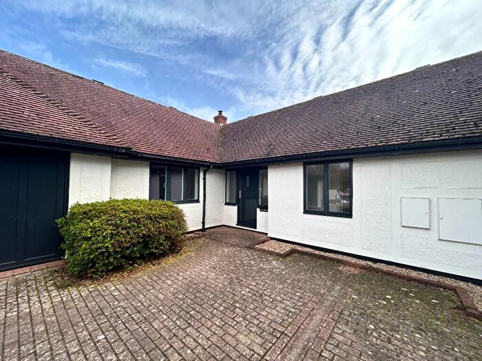 2 Bedroom Semi-Detached Bungalow To Rent In Beslyns Road, CM7