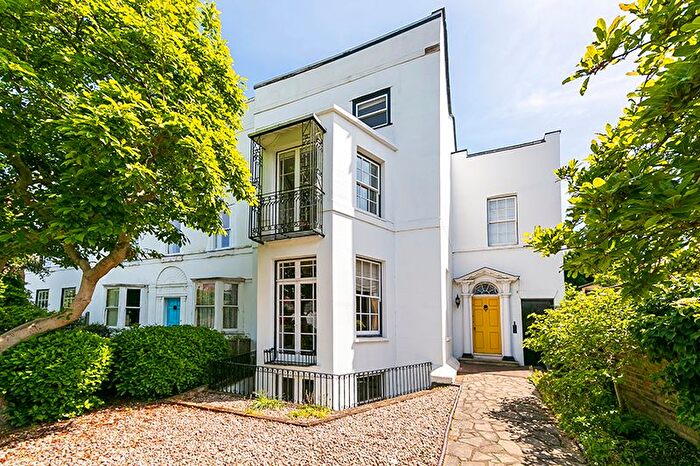 5 Bedroom End Terrace House For Sale In Kew Road, Richmond, TW9