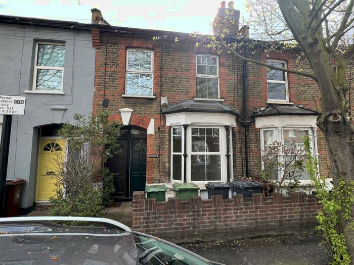 2 Bedroom Flat To Rent In Norman Road, E11