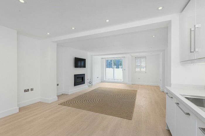 2 Bedroom Flat To Rent In Wandon Road, London, SW6