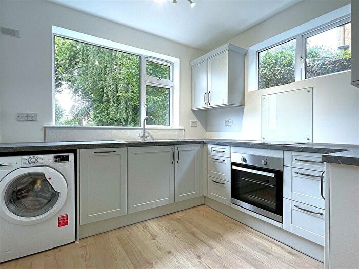 1 Bedroom Apartment To Rent In Durham Road, Bromley, BR2
