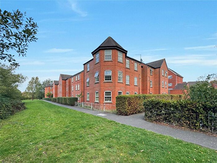 2 Bedroom Flat For Sale In Weir Close, Wigston, Leicestershire, LE18