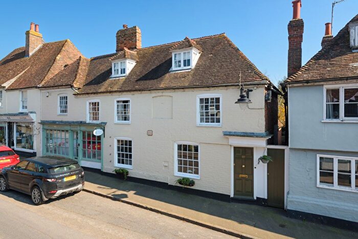 4 Bedroom End Terrace House For Sale In High Street, Charing, TN27