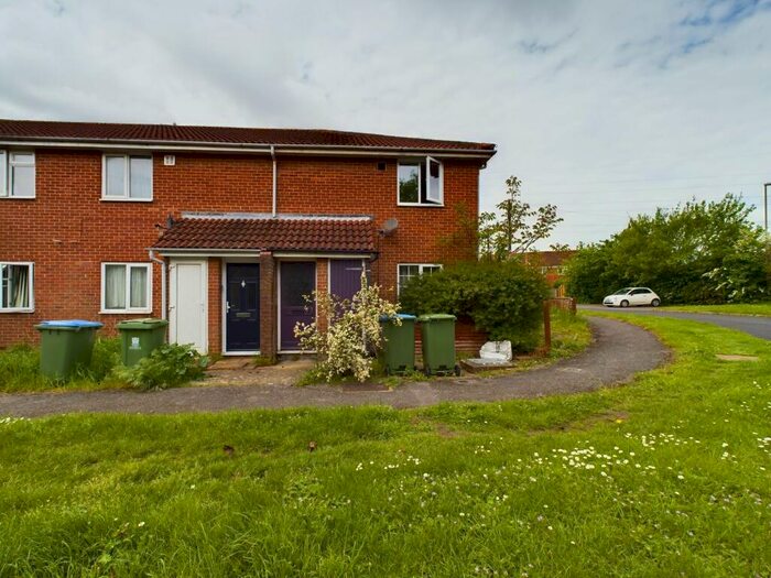 1 Bedroom Flat To Rent In Swancote, PO16