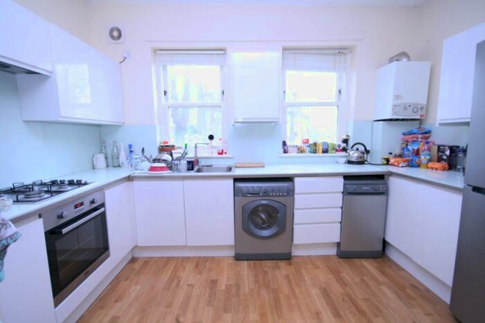 3 Bedroom Flat To Rent In Cathcart Hill, Tufnell Park, N19