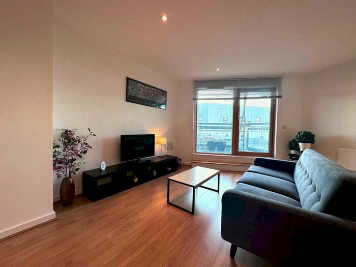 1 Bedroom Flat To Rent In Marsh Lane, Leeds, Uk, LS9