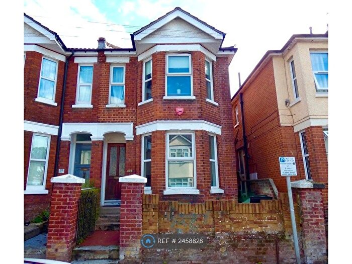 4 Bedroom Semi-Detached House To Rent In Burlington Road, Southampton, SO15
