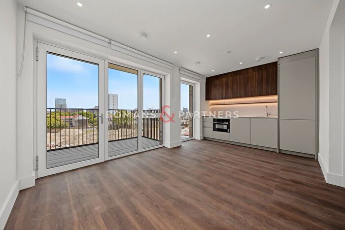 1 Bedroom Flat To Rent In Botanical Apartments, Bow Green, E3