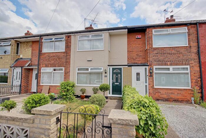 2 Bedroom Terraced House For Sale In Manor Road, Hull, HU5