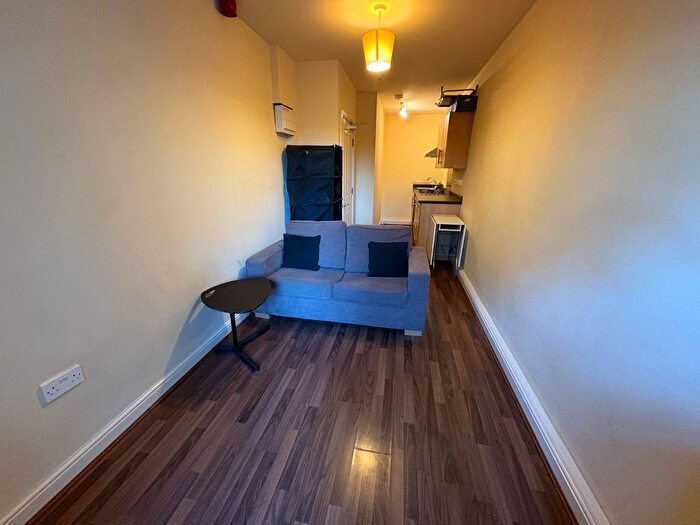 Studio To Rent In Furnace Hill, Sheffield, South Yorkshire, Uk, S3