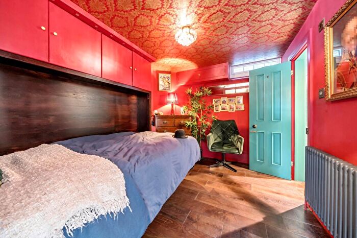 2 Bedroom Cottage To Rent In Summer Hill Chislehurst, BR7