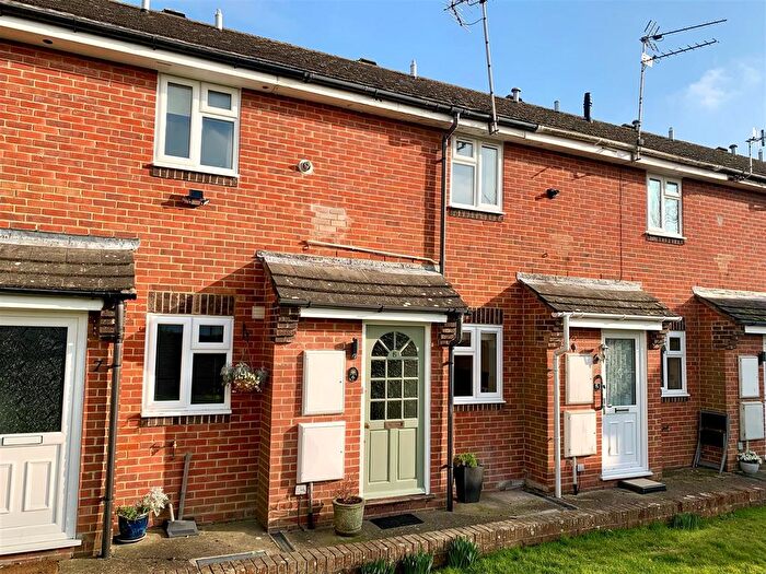 2 Bedroom Terraced House To Rent In River Road, Littlehampton, BN17