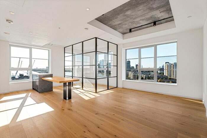 2 Bedroom Mews For Sale In Goodluck Hope, Orchard Place, E14