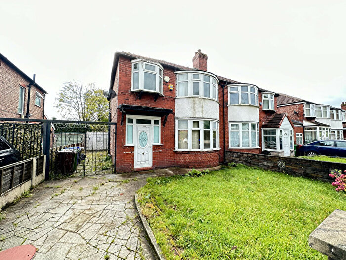 3 Bedroom Semi-Detached House To Rent In Mauldeth Road, Manchester, M19