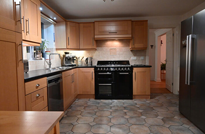 5 Bedroom Detached House For Sale In Fordwich Drive, Frindsbury, Rochester, ME2