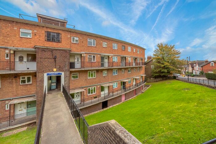 2 Bedroom Flat To Rent In Ermine Road, London SE13
