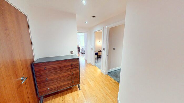 2 Bedroom Flat For Sale In Advent House, Manchester, M4