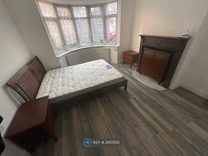 3 Bedroom Terraced House To Rent In Pinglestone Close, West Drayton, UB7
