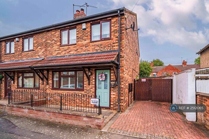 3 Bedroom Semi-Detached House To Rent In Edmund Street, Kettering, NN16