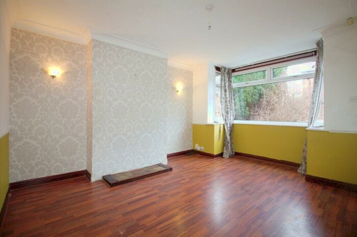 3 Bedroom Terraced House To Rent In Pinder Grove, Armley, Leeds, LS12