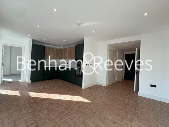 2 Bedroom Apartment To Rent In Munstead Apartments, Danvers Avenue, SW11