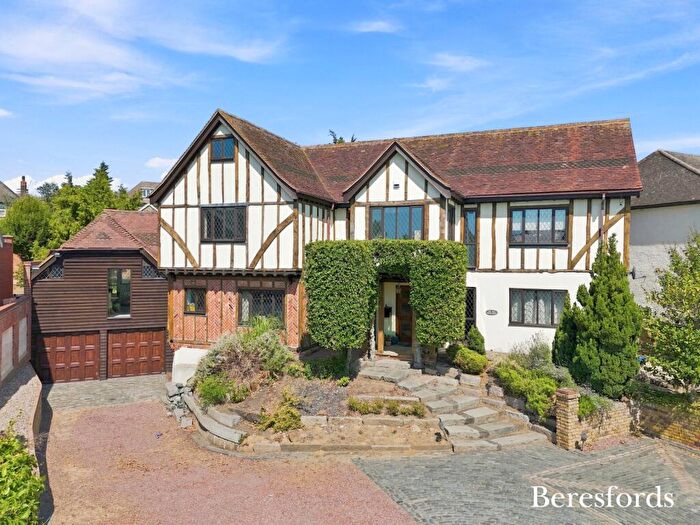 4 Bedroom Detached House For Sale In Allenby Crescent, Grays, RM17