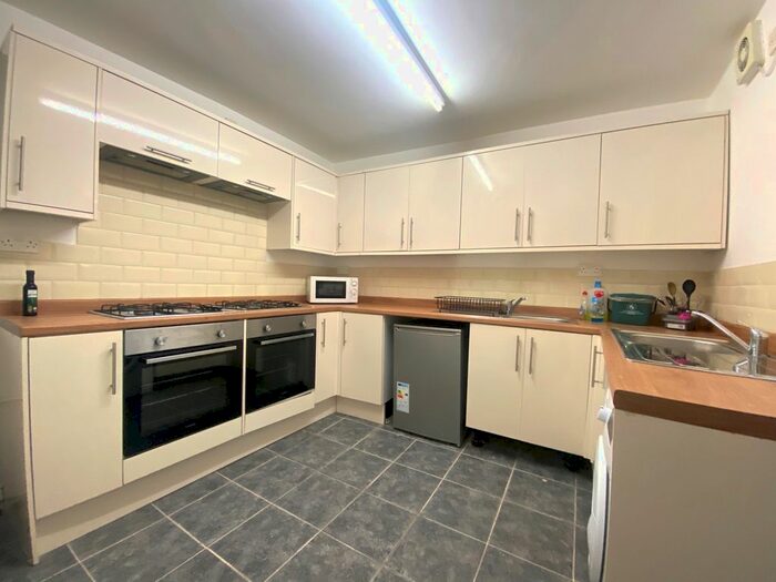 7 Bedroom Property To Rent In King Edwards Road, Brynmill, Swansea, SA1