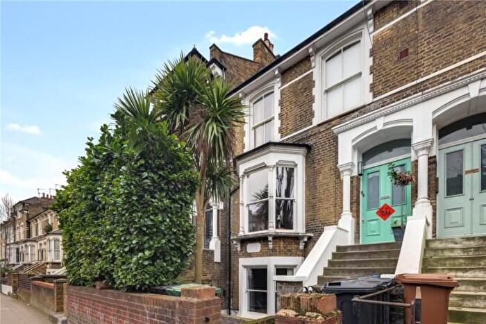 1 Bedroom Flat To Rent In Amhurst Road, London, E8