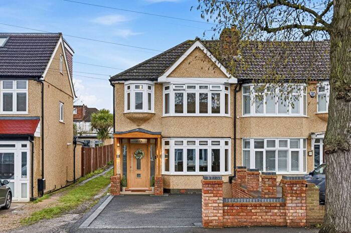 3 Bedroom End Terrace House For Sale In Henley Avenue, Cheam, SM3