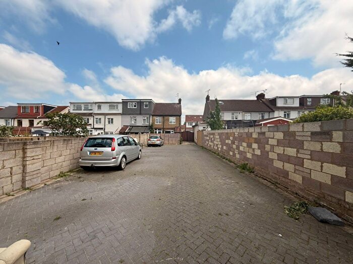 Studio To Rent In St. Mildreds Avenue, Luton, LU3