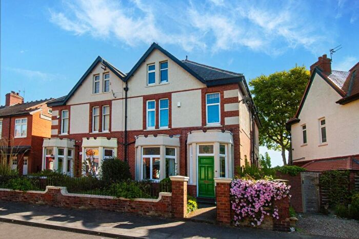 5 Bedroom Semi-Detached House For Sale In Cleveland Crescent, North Shields, NE29