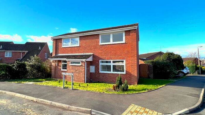 3 Bedroom Detached House To Rent In Wilfred Close, Worcester, WR3