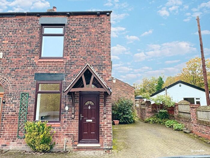 2 Bedroom End Of Terrace House For Sale In Chadderton Fold, Chadderton, Oldham, OL1