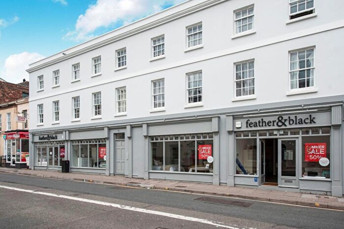 2 Bedroom Flat To Rent In Flat, Portland Street, Cheltenham, GL52