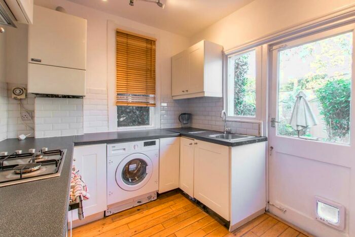 2 Bedroom House To Rent In Albert Road, Bounds Green, London, N22