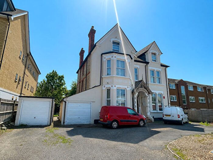 2 Bedroom Flat For Sale In Beckenham Road, Beckenham, BR3