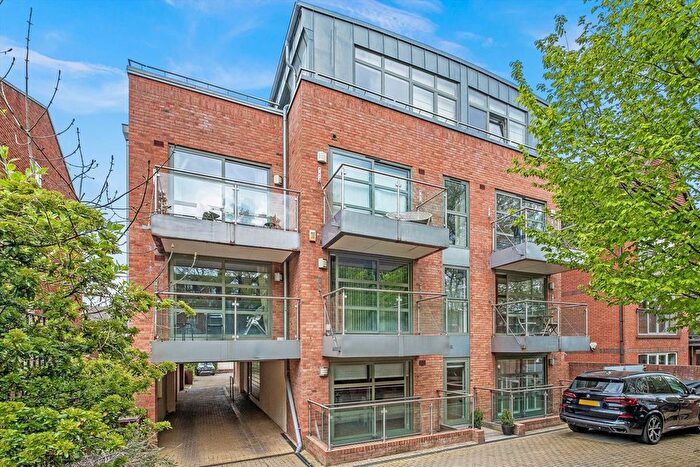 2 Bedroom Flat For Sale In Wimbledon Hill Road, Wimbledon Village, SW19