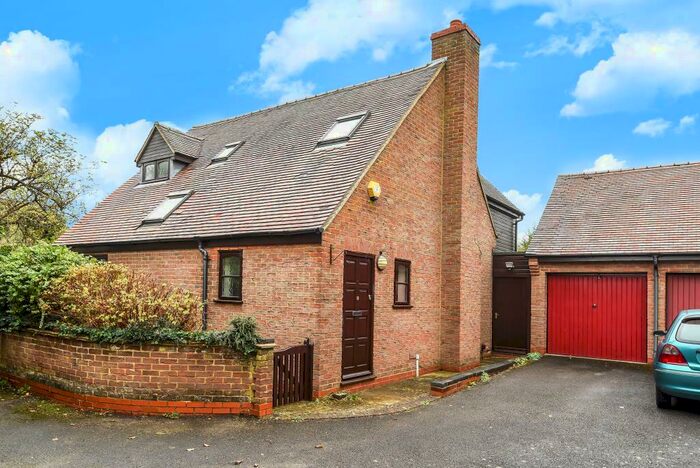 4 Bedroom Detached House For Sale In Old Marston, Oxford, OX3