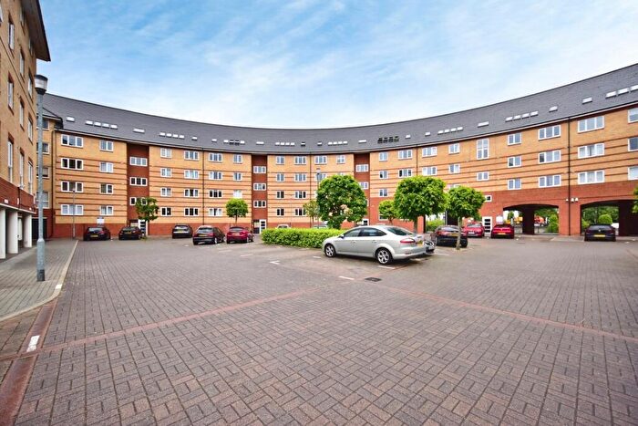 2 Bedroom Flat For Sale In St. Peters Street, Maidstone, Kent, ME16