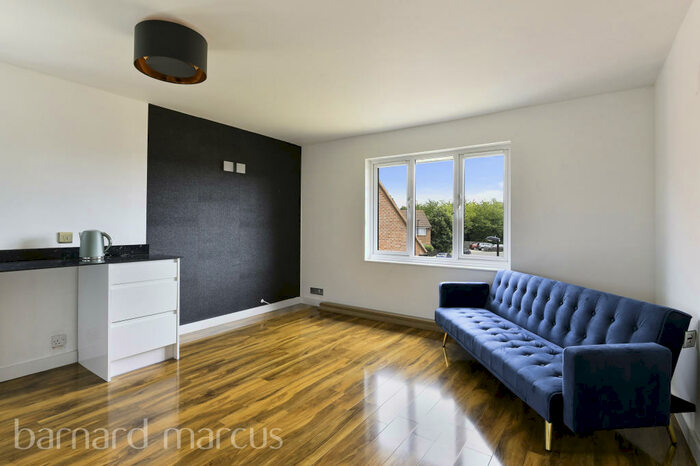 1 Bedroom Flat To Rent In Adams Way, Croydon, CR0