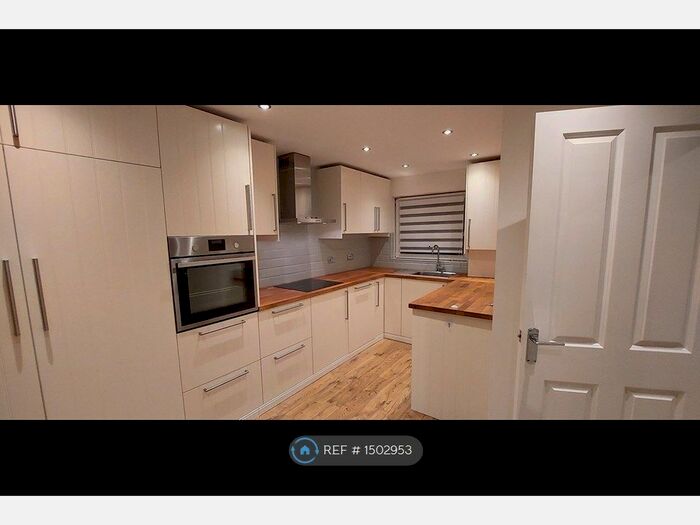 3 Bedroom Maisonette To Rent In Pollard Walk, Sidcup, DA14