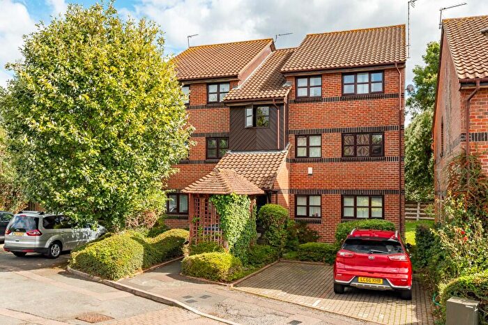 2 Bedroom Apartment For Sale In Hamburgh Court, Cheshunt, Hertfordshire, EN8