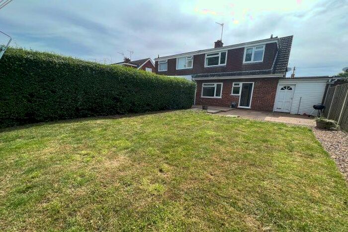 3 Bedroom Semi-Detached House To Rent In Burnham Avenue, King's Lynn, PE30