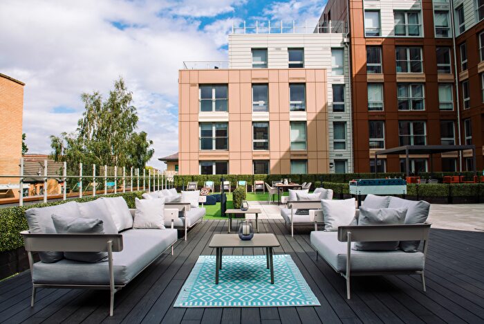 2 Bedroom Apartment To Rent In Solstice Apartments, Milton Keynes Milton Keynes, MK9